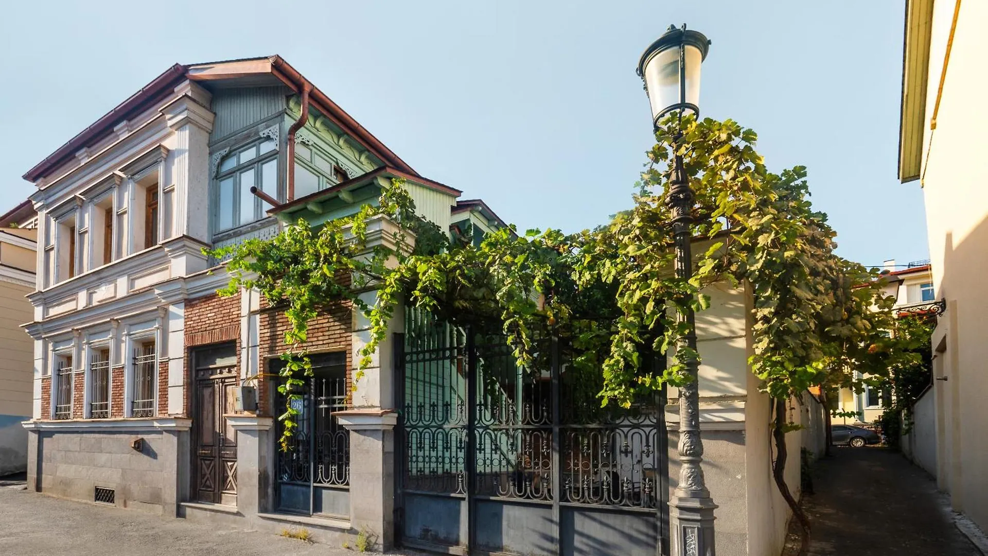Guli Of Tbilisi - Duplex Apartment In Historic City Center