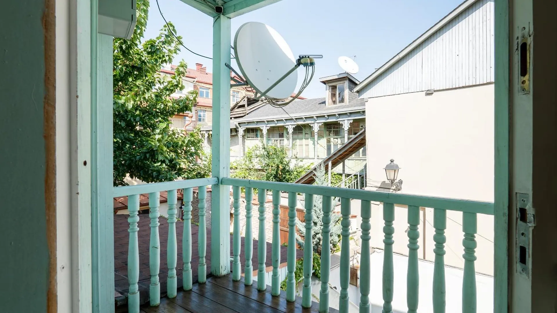 Guli Of Tbilisi - Duplex Apartment In Historic City Center 0*,