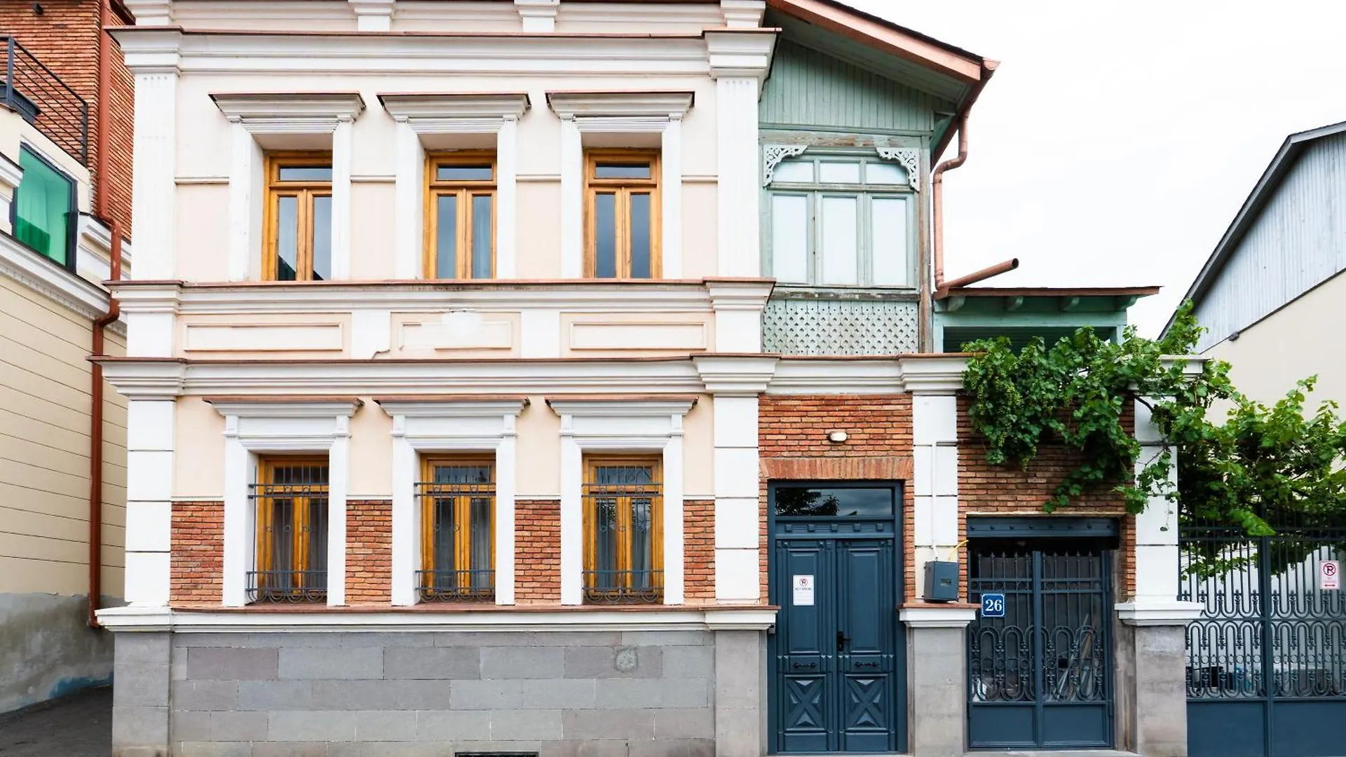 Guli Of Tbilisi - Duplex Apartment In Historic City Center
